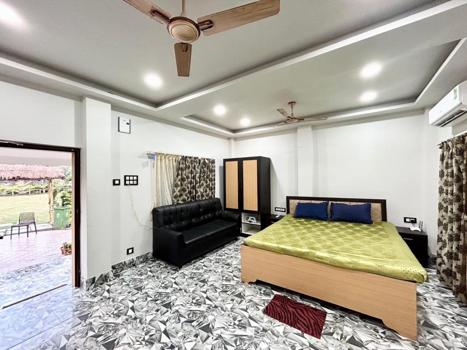 Palli Bangla Resort, Near Ruby Hospital, Anandapur Calcuta Exterior foto