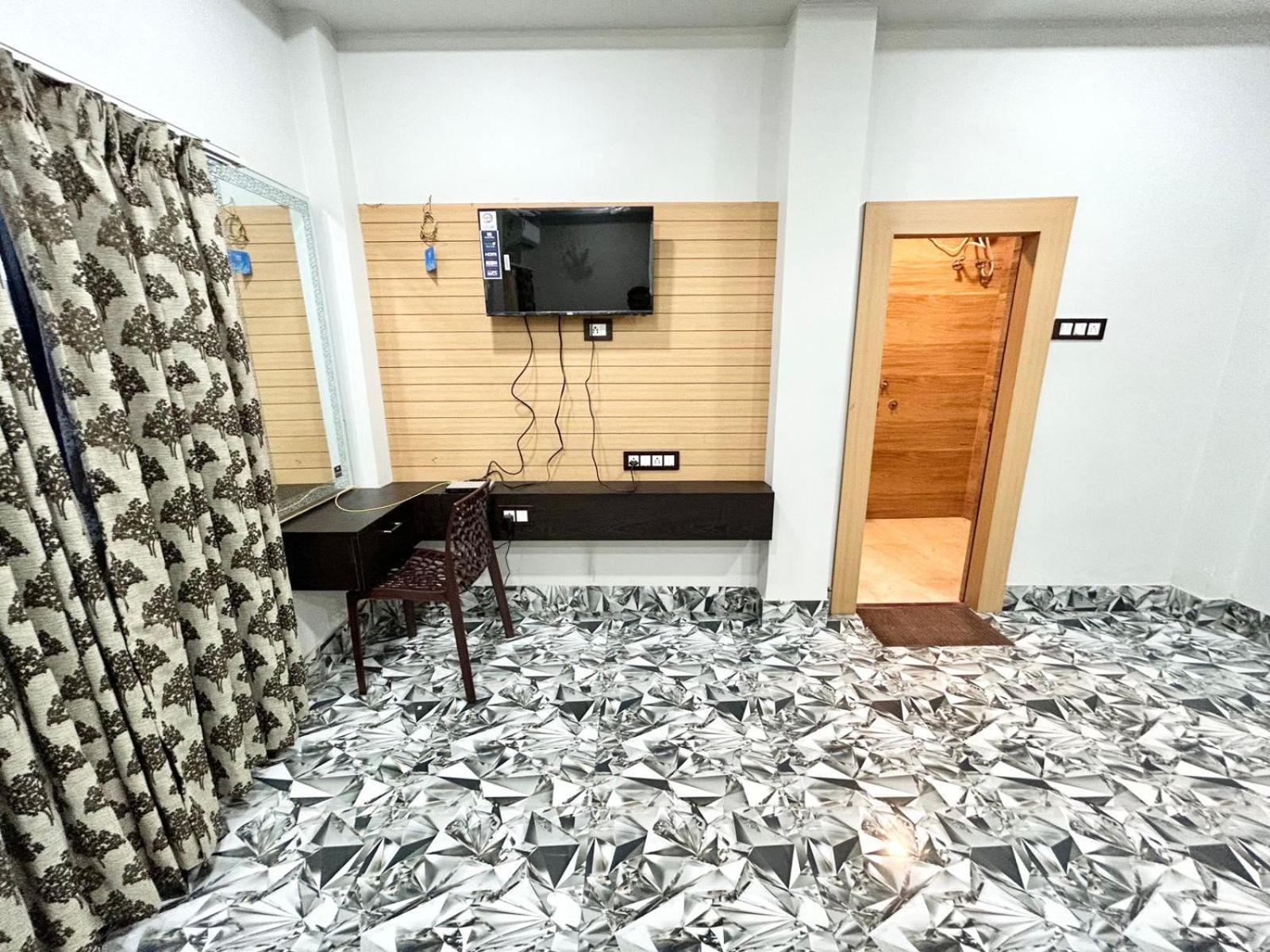 Palli Bangla Resort, Near Ruby Hospital, Anandapur Calcuta Exterior foto
