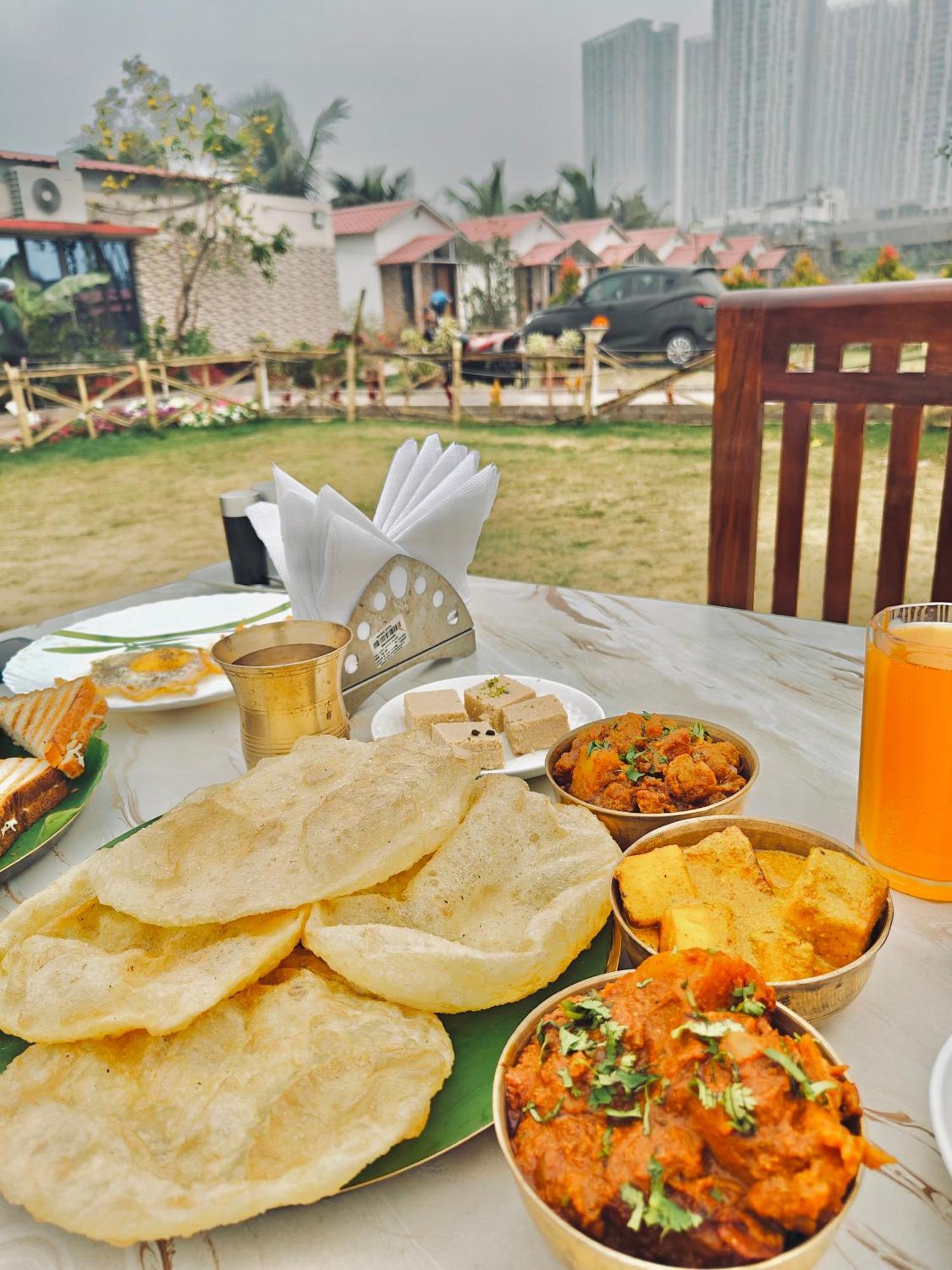 Palli Bangla Resort, Near Ruby Hospital, Anandapur Calcuta Exterior foto
