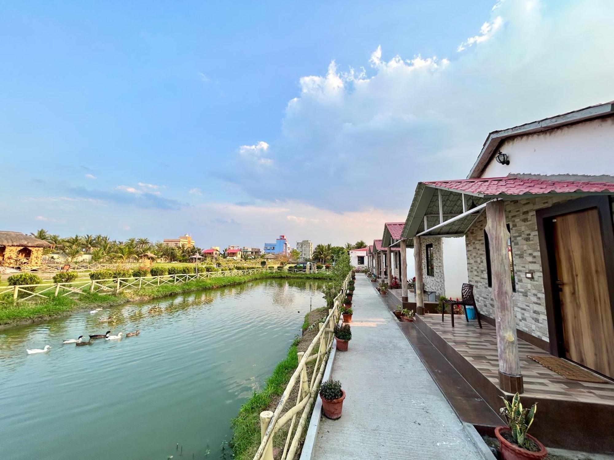 Palli Bangla Resort, Near Ruby Hospital, Anandapur Calcuta Exterior foto