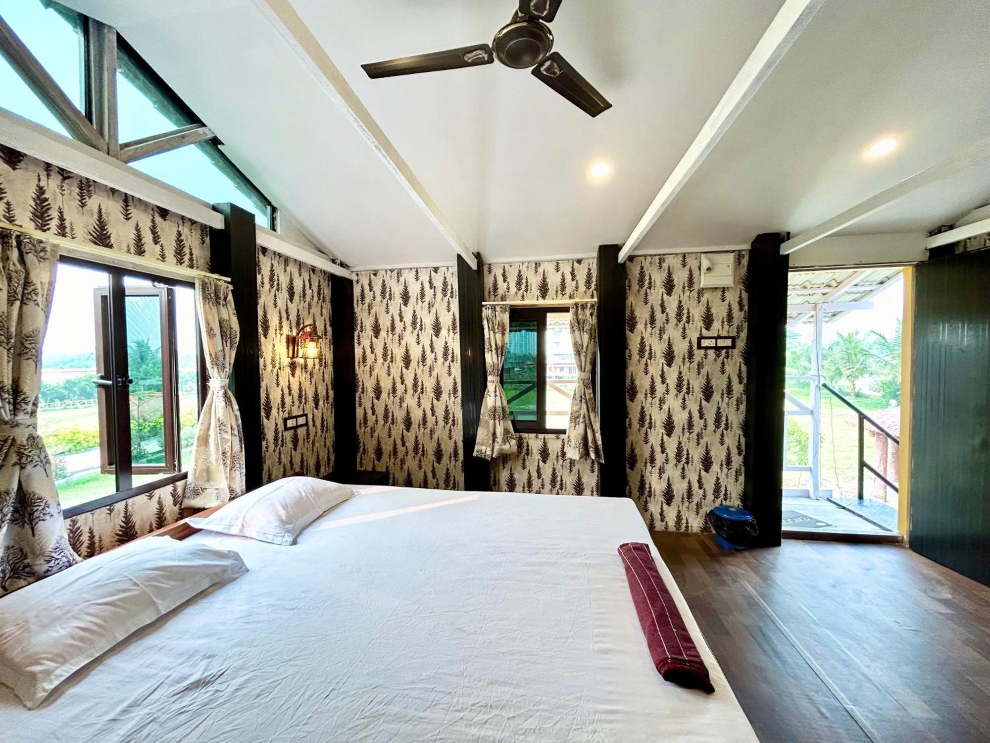 Palli Bangla Resort, Near Ruby Hospital, Anandapur Calcuta Exterior foto